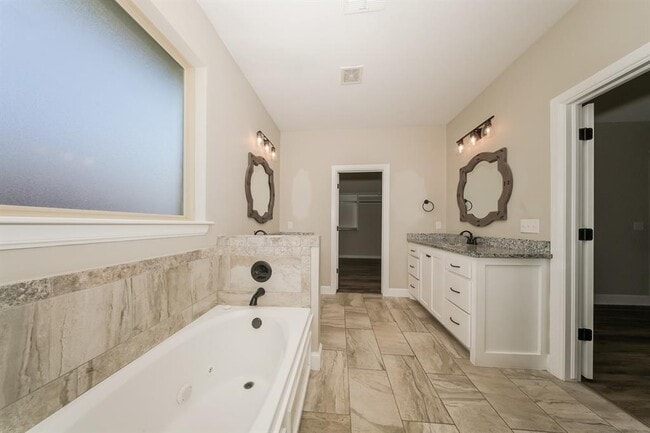 Building Photo - 207 Casey Ln