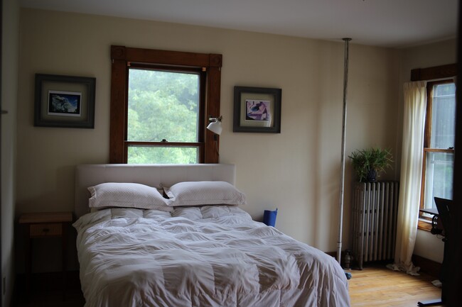 Building Photo - 36 Highland Ave