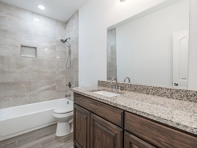 Building Photo - 311 Phillips St