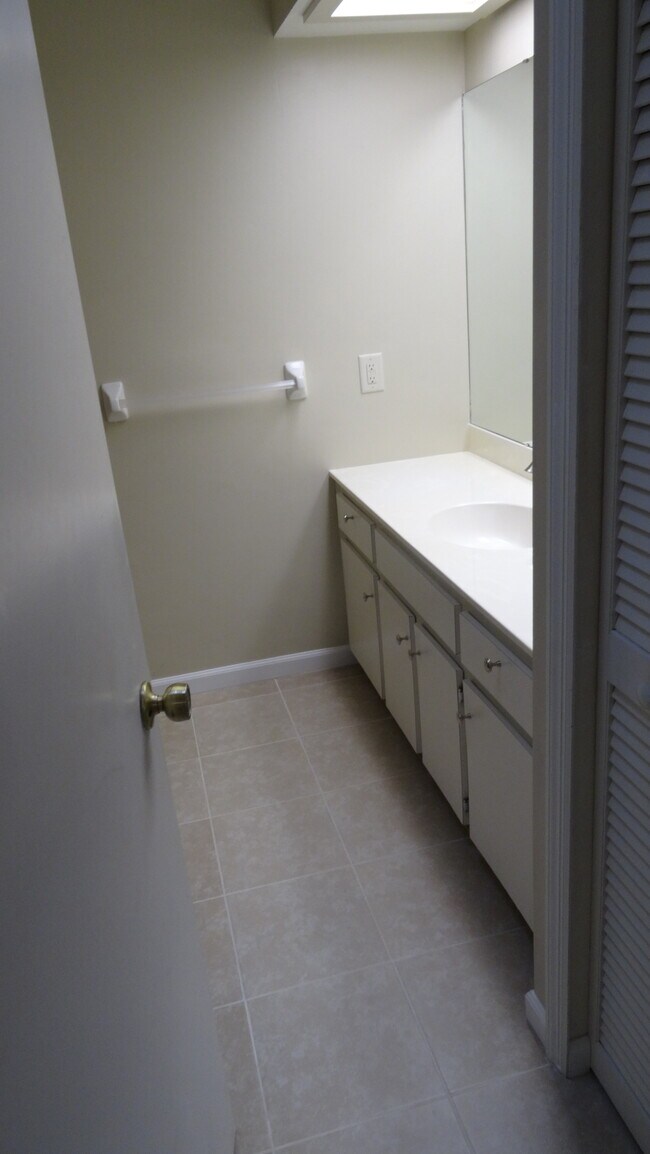 Building Photo - 2342 N Gadsden Pt