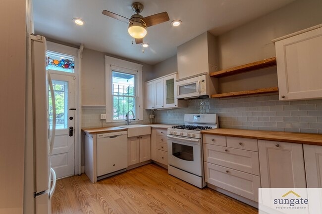 Building Photo - 3114 Abell Ave