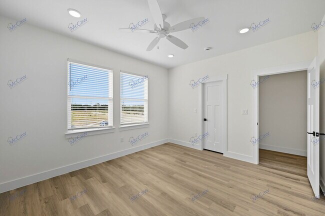 Building Photo - 100 Cardinal Wds