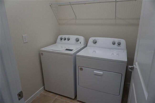 Building Photo - 5060 Sparkling Water Wy
