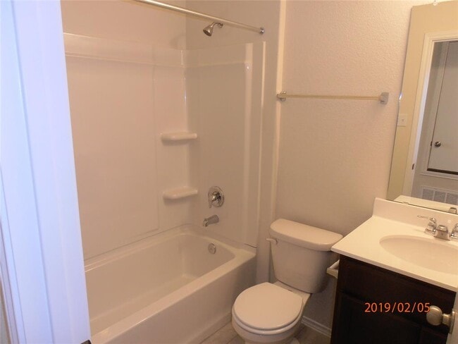 Building Photo - 605 Coffee Berry Dr