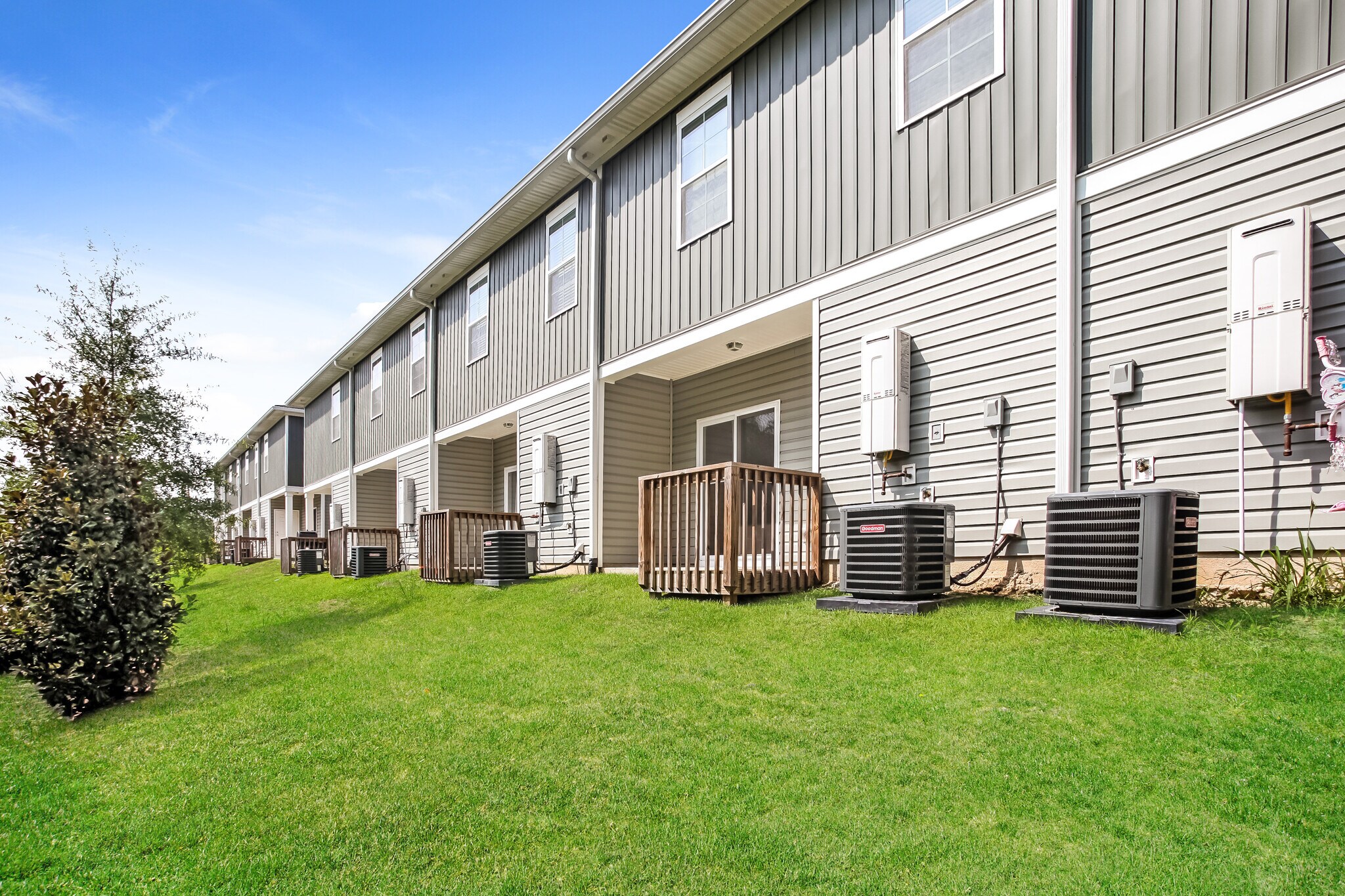 Building Photo - 314 High Grv Wy