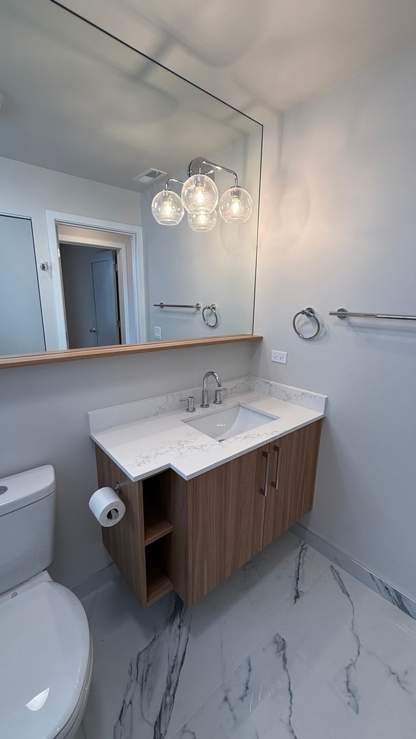 Building Photo - 1118 S Western Ave