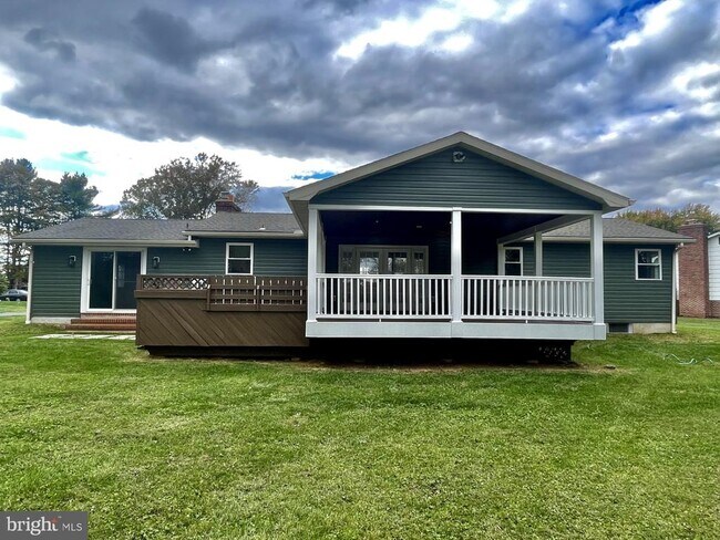 Building Photo - 313 Windsor Ct