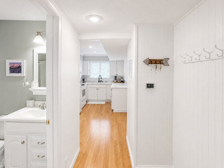 Building Photo - 9766 S Harbour Pointe Dr
