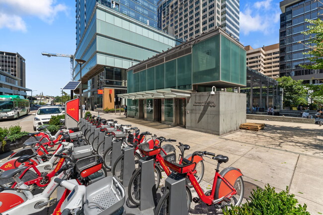 Capital Bike Share at Rosslyn Metro! - 1530 Key Blvd