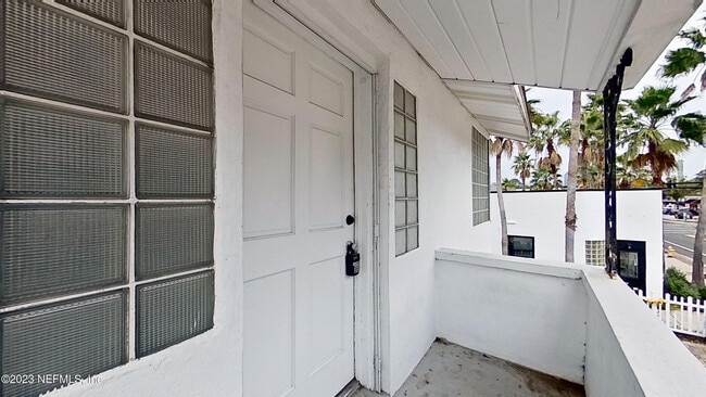 Building Photo - 1824 Hendricks Ave