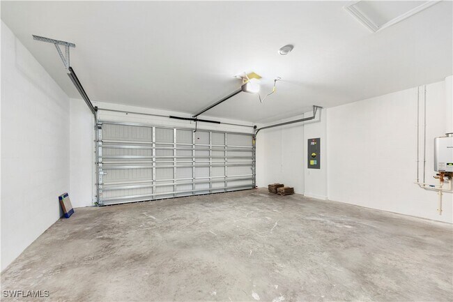 Building Photo - 19613 Hinkley Dr