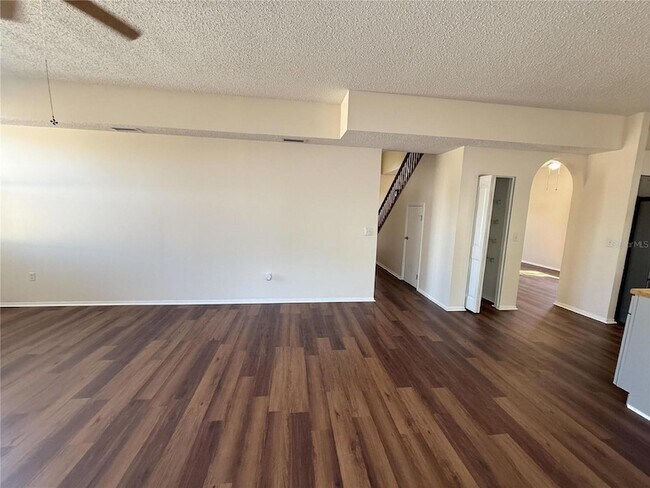 Building Photo - 12653 Longcrest Dr
