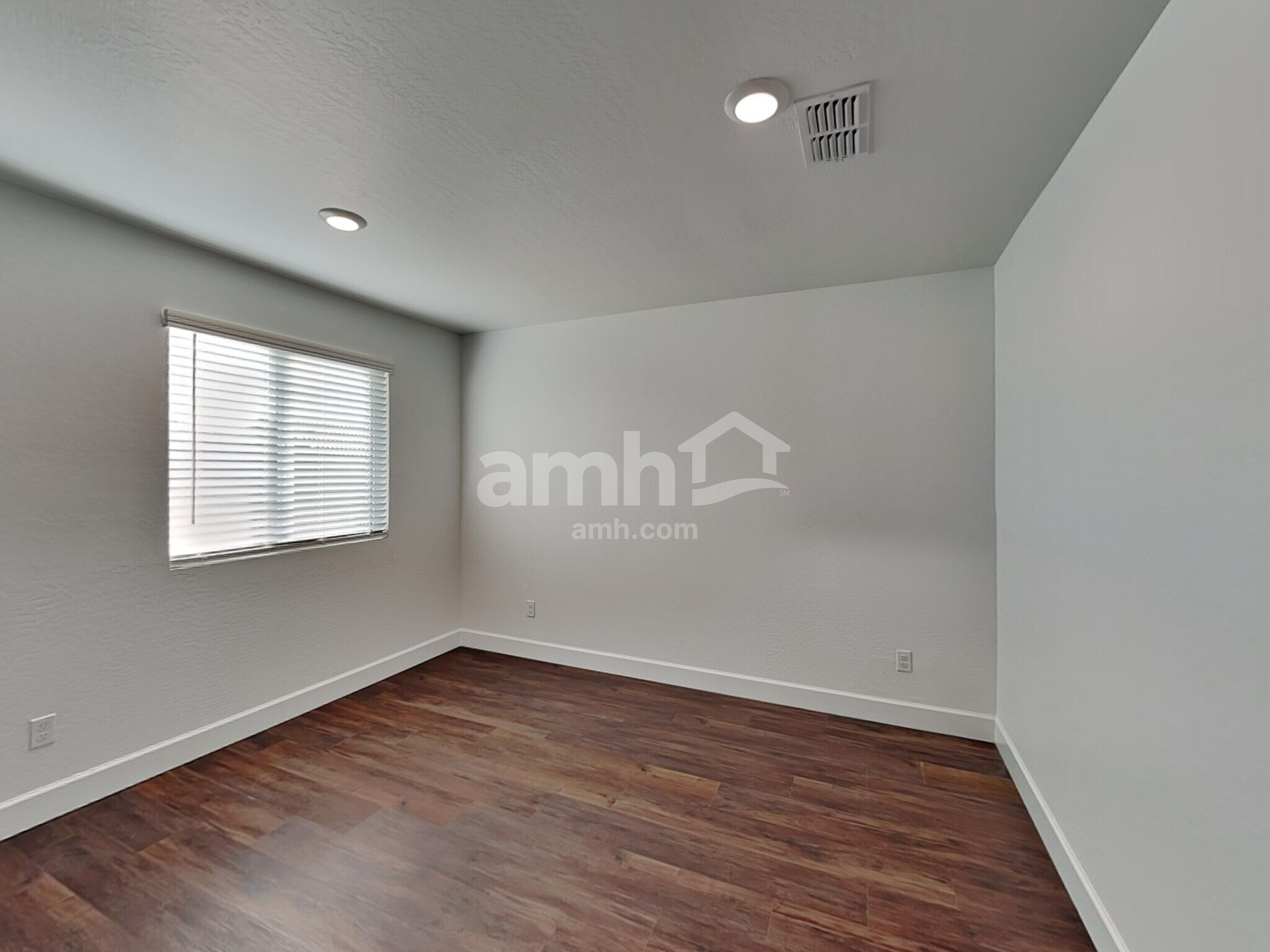 Building Photo - 17119 W Townley Ave