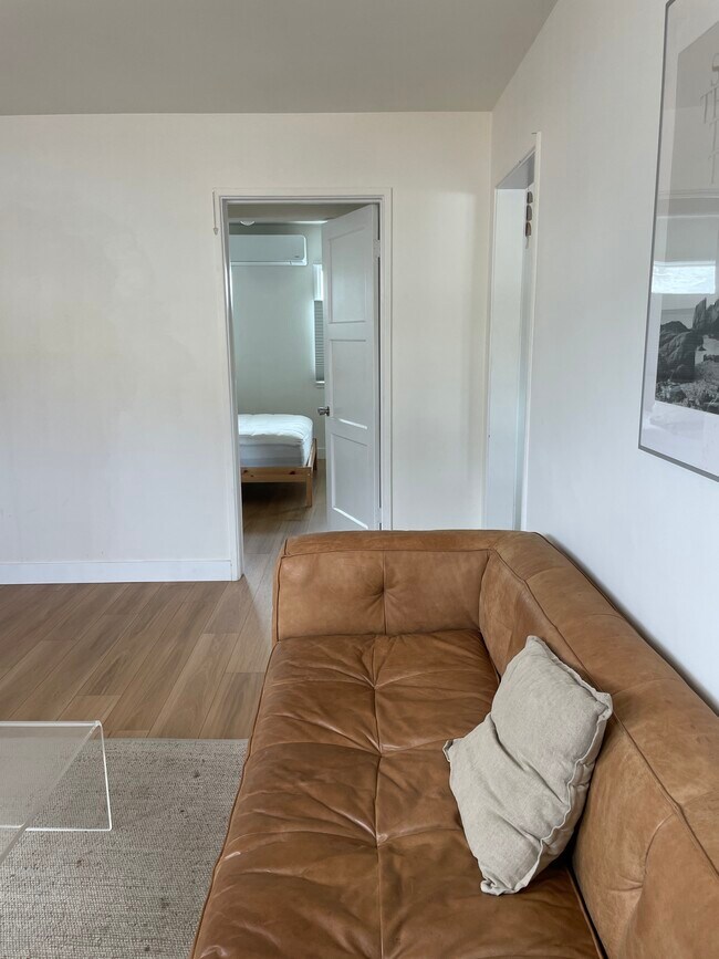 Building Photo - 521 Arcade Dr