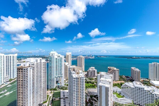 Building Photo - 495 Brickell Ave