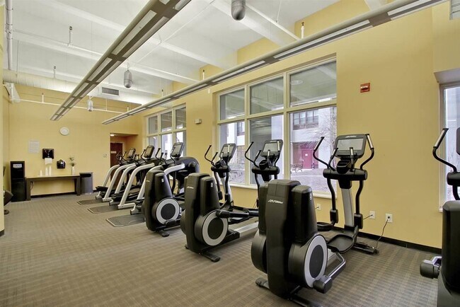 Building Photo - 1500 Washington St