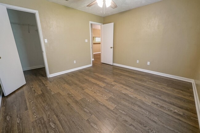 Building Photo - 2380 Hartsfield Way