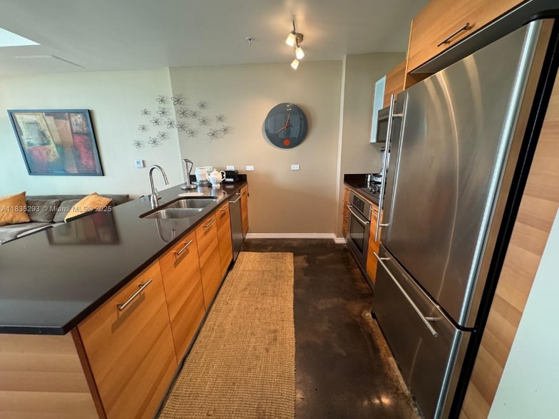 Building Photo - 3301 NE 1st Ave