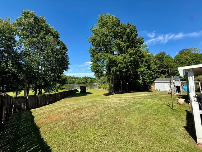 Building Photo - 3 Bedrooms 2 baths in McDonough