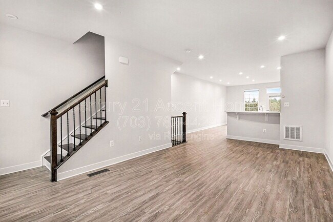 Building Photo - 2654 Jetstream Rd