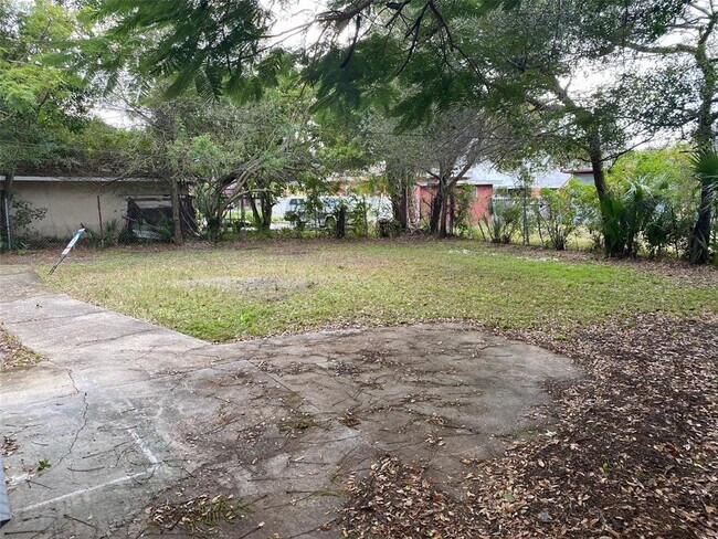 Building Photo - 2525 Imlay Ct S