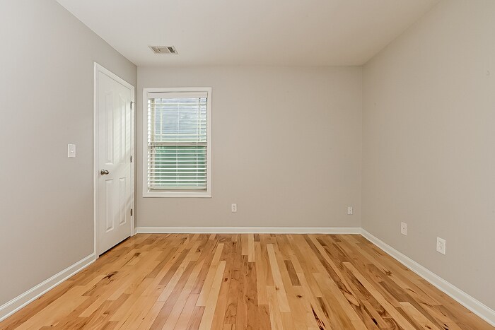 Building Photo - 1630 Yukon Ct