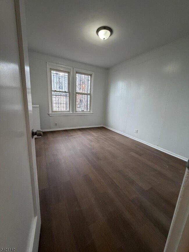 Building Photo - 12 Patten Pl