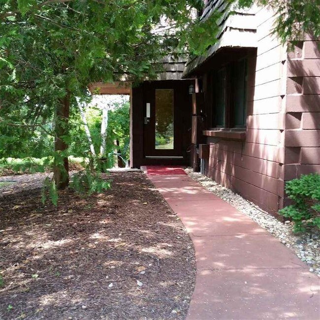 Building Photo - 7106 Fortune Dr