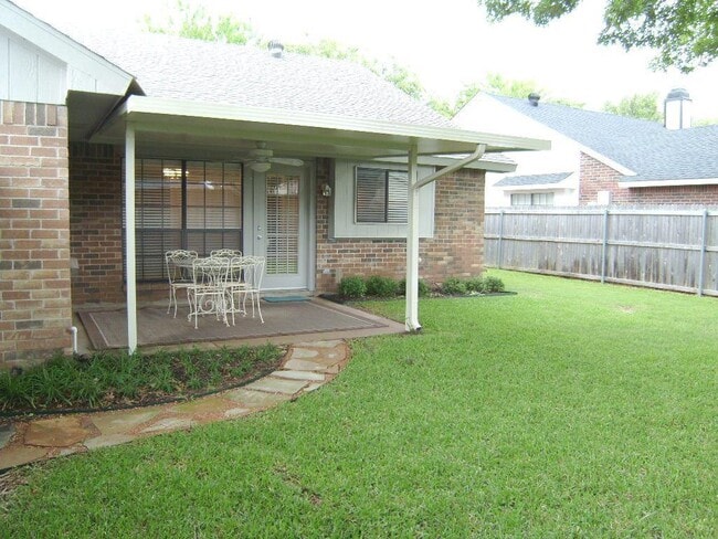 Building Photo - Great N Plano Home!