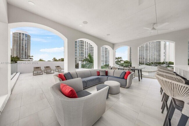 Building Photo - 3912 Island Estates Dr