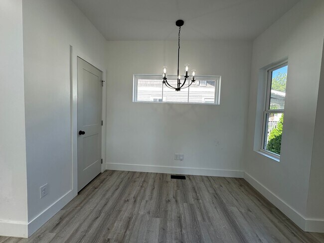 Building Photo - Brand New Living in North Knoxville: Modern Comfort Awaits