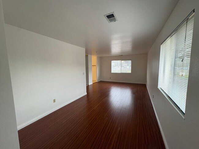 Building Photo - 3406 Chandler Cir