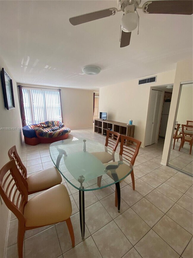 Building Photo - 17620 Atlantic Blvd