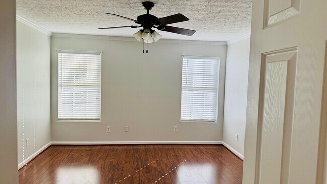 Building Photo - 3072 Prichard Dr