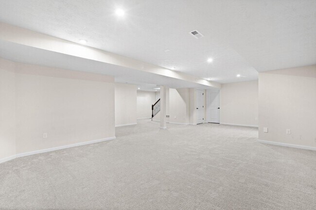 Building Photo - 2214 Larkspur Dr