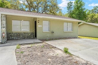 Building Photo - 2910 S Coleman Ave