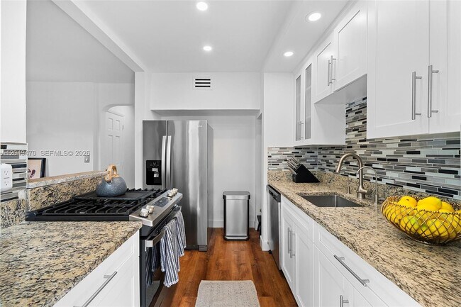 Building Photo - 642 86th St