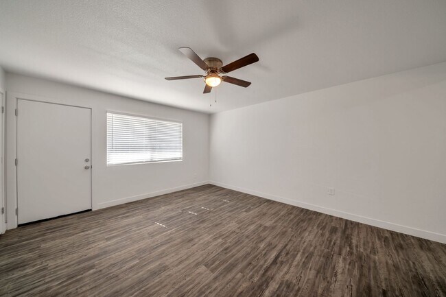 Interior Photo - The Lowe located in the heart of Mesa!