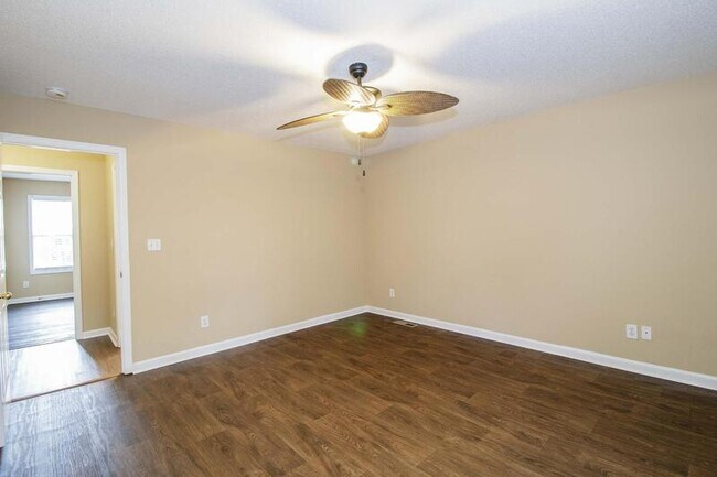 Building Photo - 2107 Ringgold Ct