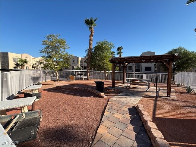 Building Photo - 2068 Mesquite Ln
