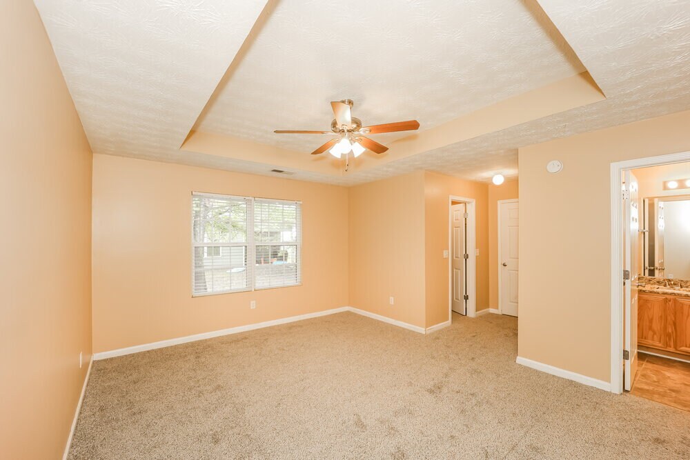 Building Photo - 468 Cathedral Dr