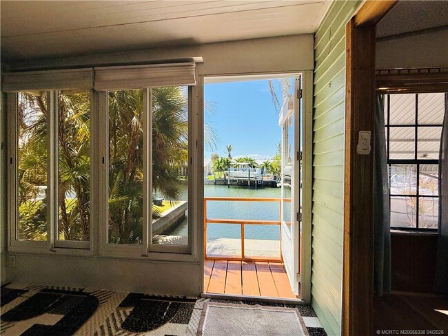 Building Photo - 10851 S Ocean Dr