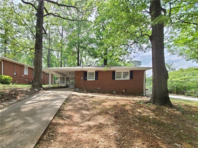 Building Photo - 3225 Forrest Hills Dr SW
