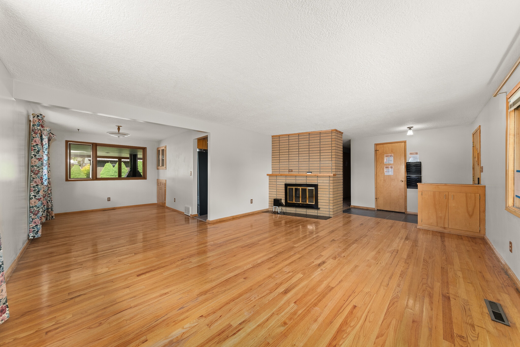 Building Photo - 6532 N Drumheller St