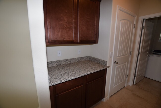 Building Photo - 16073 Pebble Blf Lp