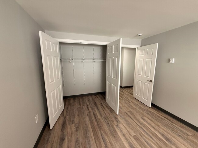 Building Photo - 95 Powers St