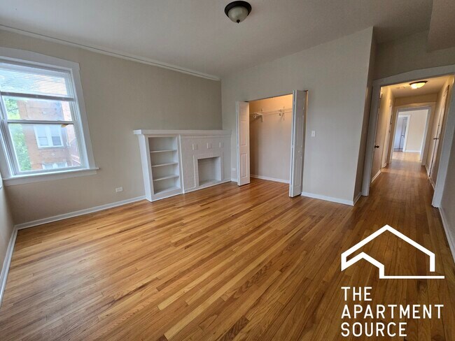Primary Photo - 3747 W Sunnyside Ave