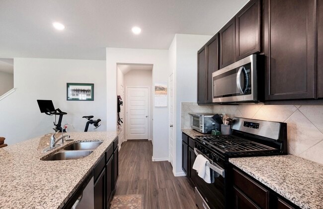 Building Photo - 4910 Sandstone Wy