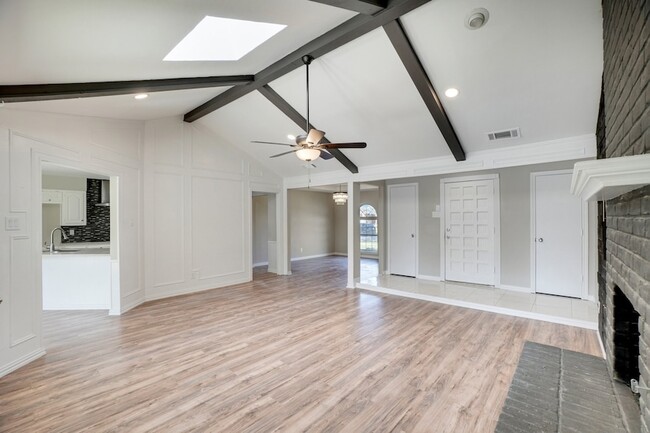 Building Photo - 1216 Horizon Trail