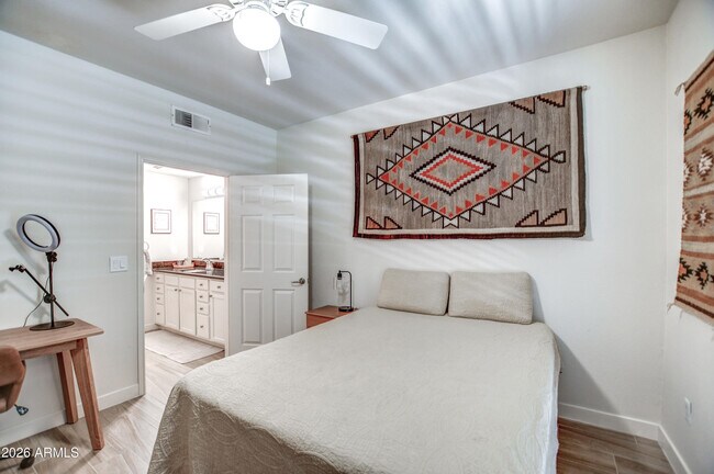 Building Photo - 7009 E Acoma Dr